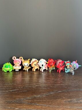 Lot of 8 assorted tokidoki figures 🩷🩵♥️